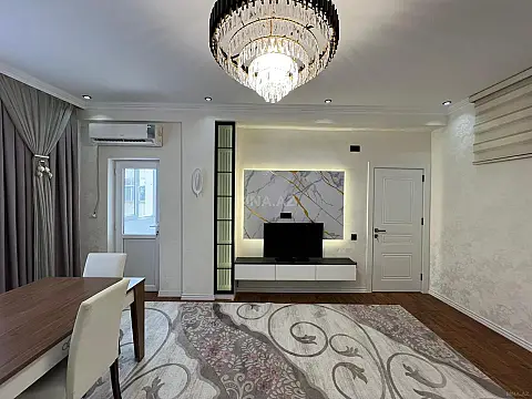 Satılır 2 otaqlı mənzil 70 m²