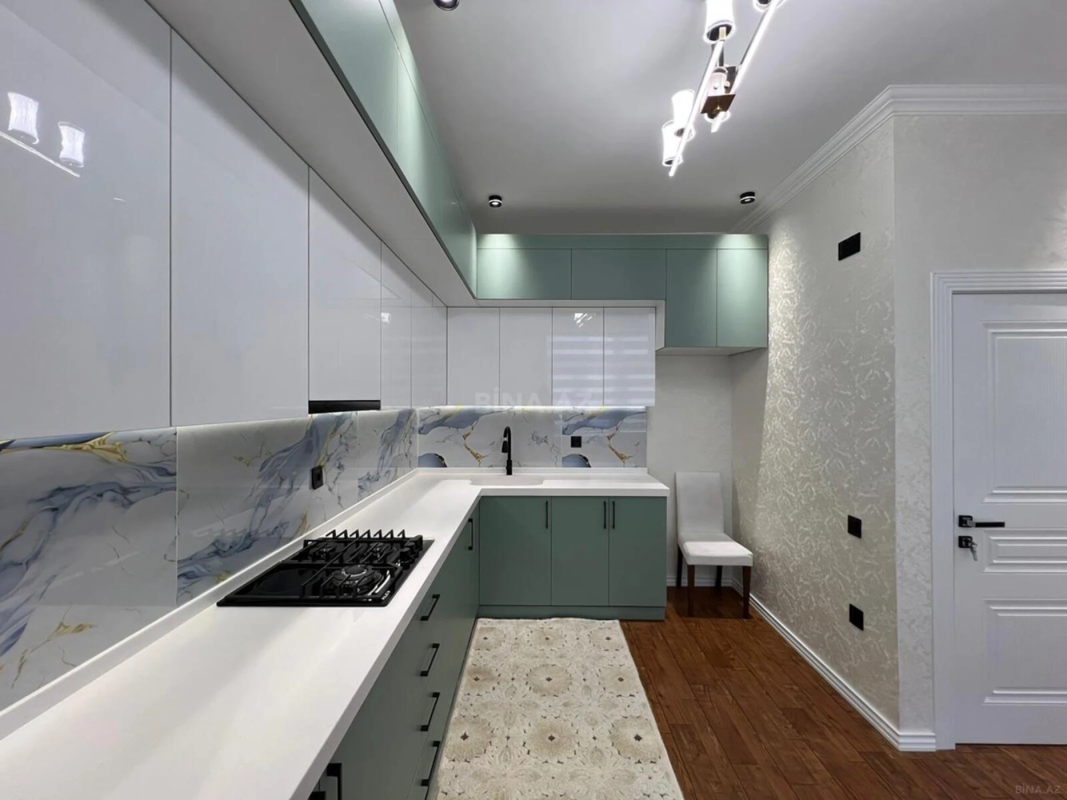 Satılır 2 otaqlı mənzil 70 m²