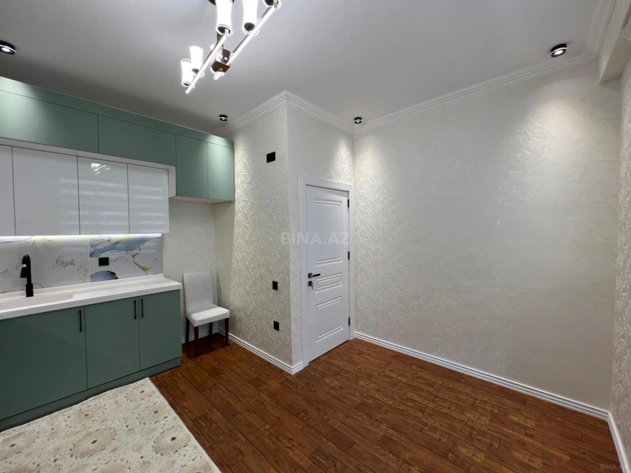 Satılır 2 otaqlı mənzil 70 m²