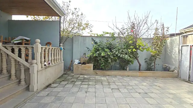 Satılır 4 otaqlı həyət evi 120 m²