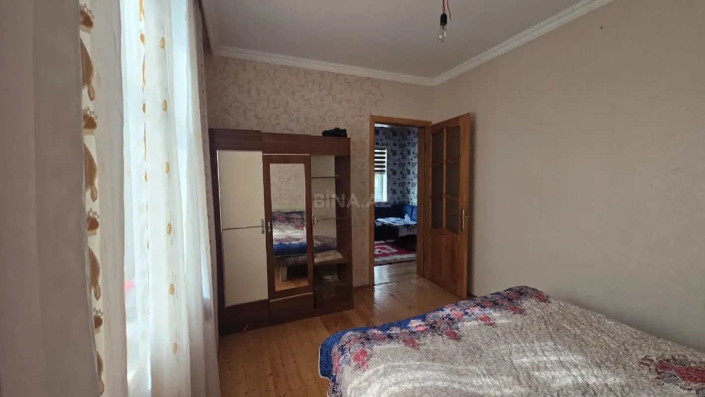 Satılır 4 otaqlı həyət evi 120 m²
