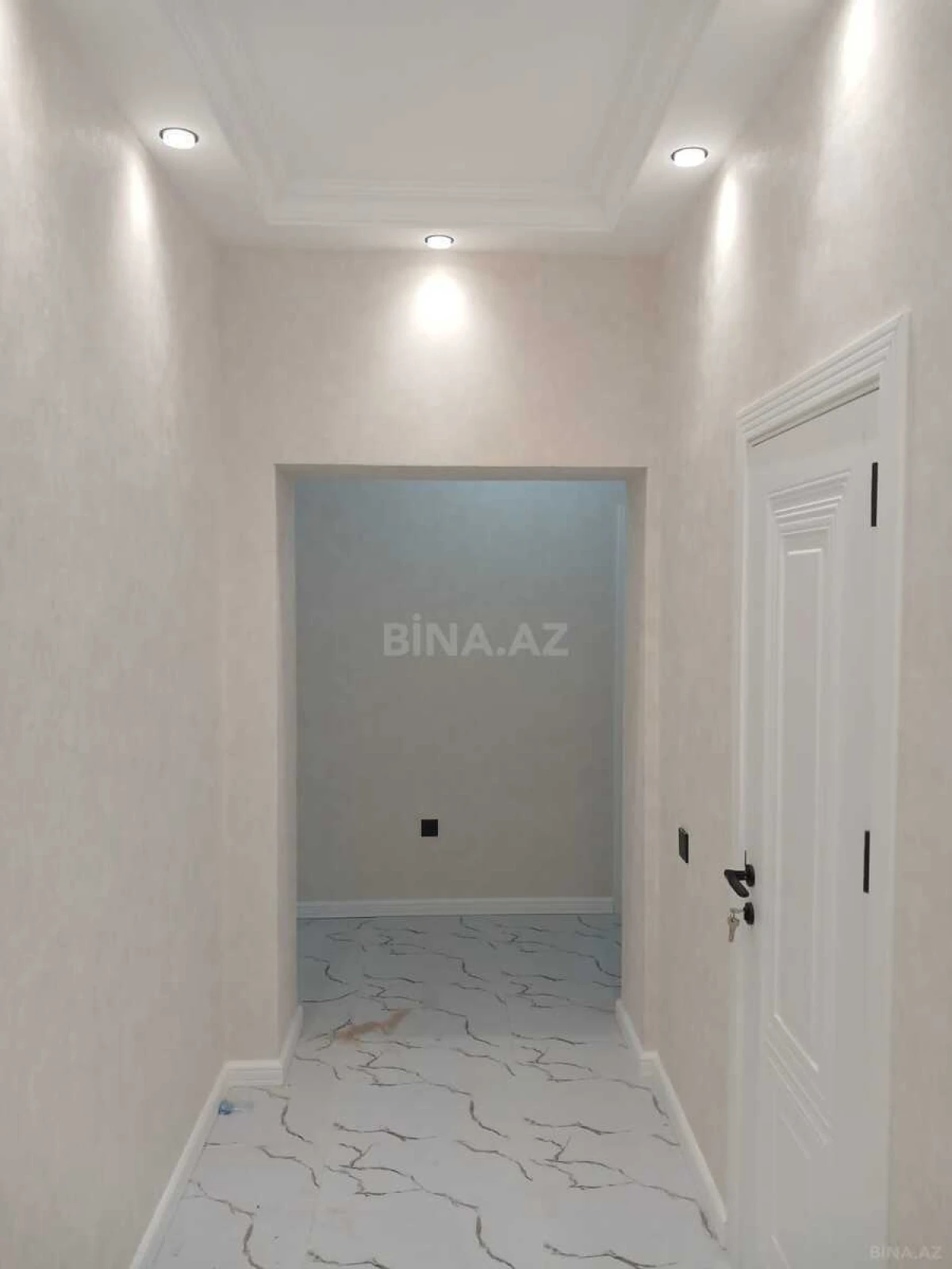 Satılır 2 otaqlı mənzil 80 m²