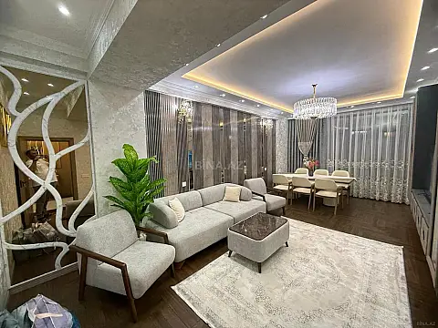 Satılır 3 otaqlı mənzil 127 m²