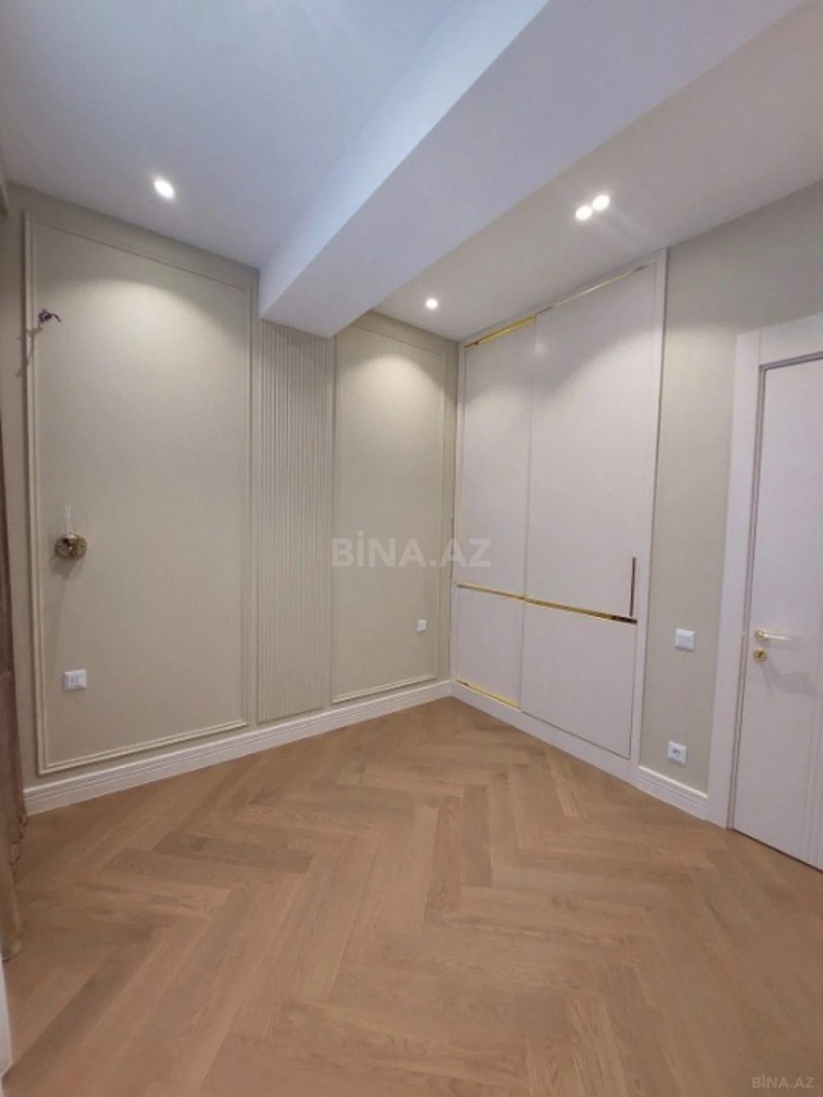 Satılır 3 otaqlı mənzil 90 m²