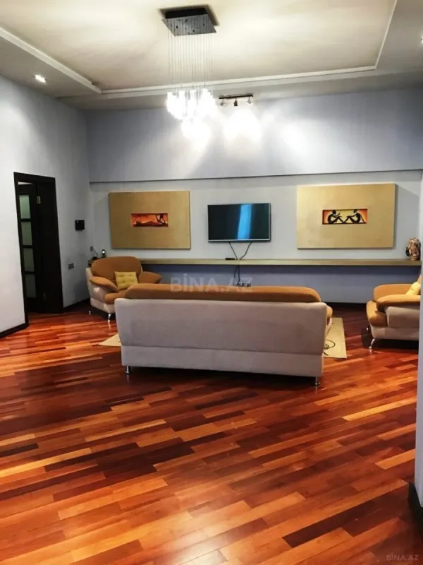 Satılır 3 otaqlı mənzil 144 m²