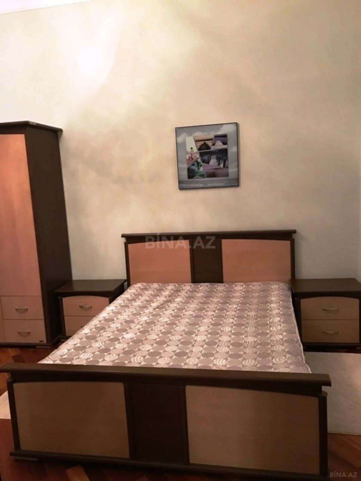 Satılır 3 otaqlı mənzil 144 m²