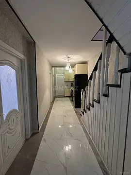 Satılır 4 otaqlı mənzil 100 m²