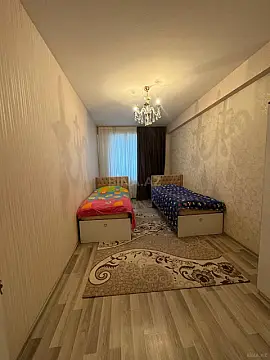 Satılır 4 otaqlı mənzil 100 m²