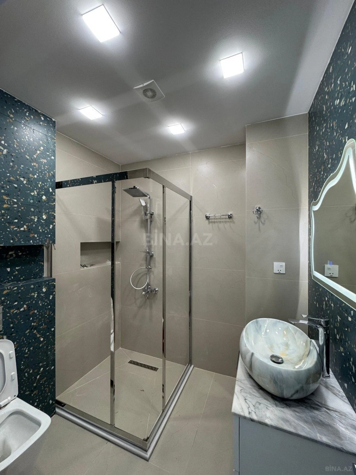 Satılır 2 otaqlı mənzil 65 m²
