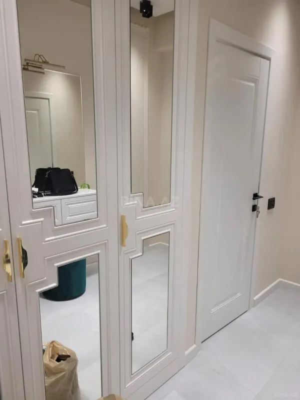 Kirayə verilir 2 otaqlı mənzil 70 m²
