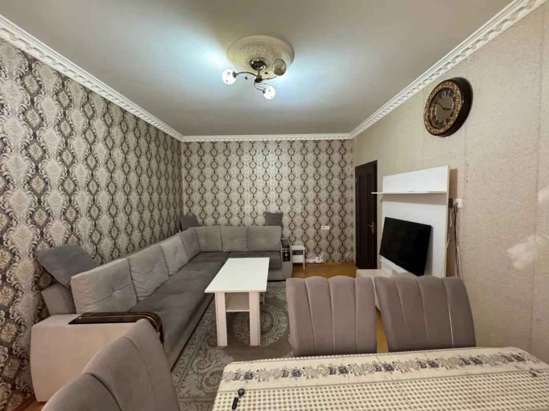 Satılır 2 otaqlı mənzil 42 m²