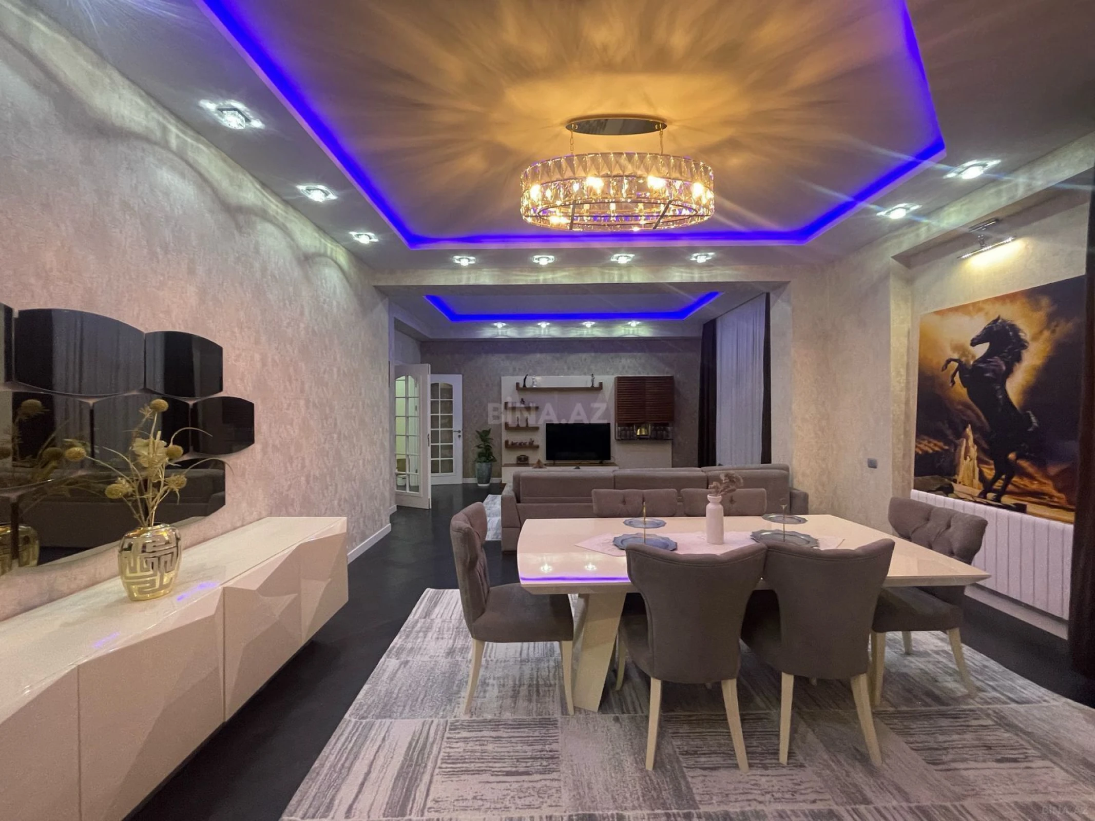 Kirayə verilir 3 otaqlı mənzil 155 m²