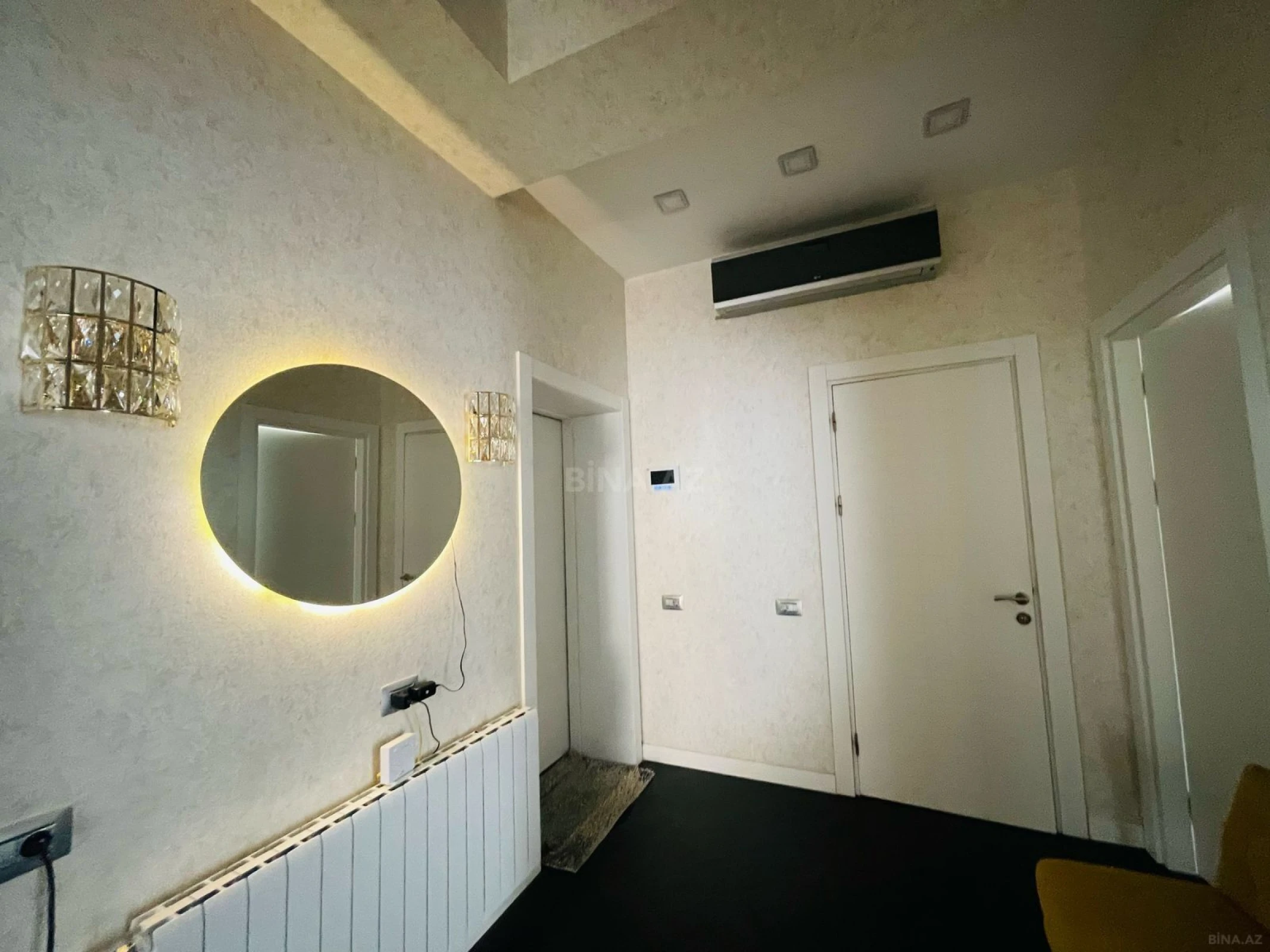 Kirayə verilir 3 otaqlı mənzil 155 m²