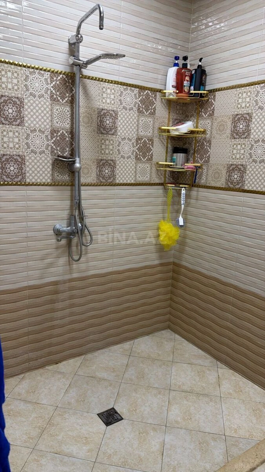 Satılır 3 otaqlı mənzil 152 m²