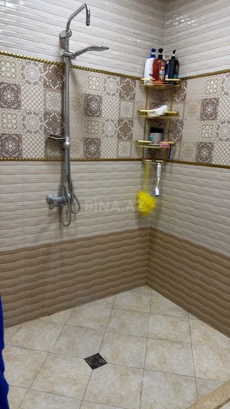 Satılır 3 otaqlı mənzil 152 m²