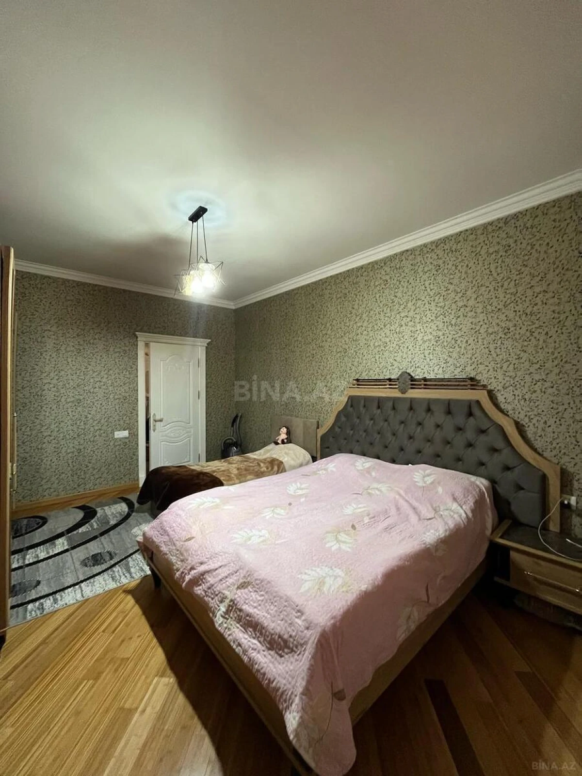 Satılır 4 otaqlı həyət evi 200 m²