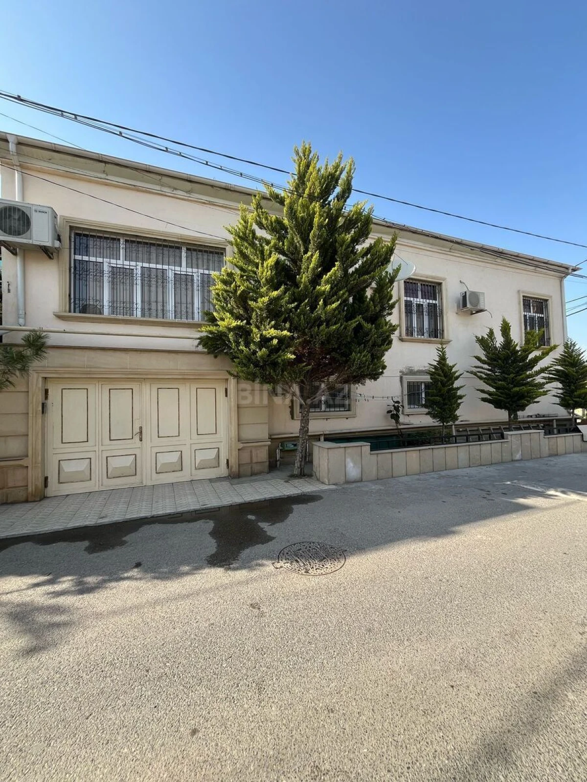 Satılır 4 otaqlı həyət evi 200 m²