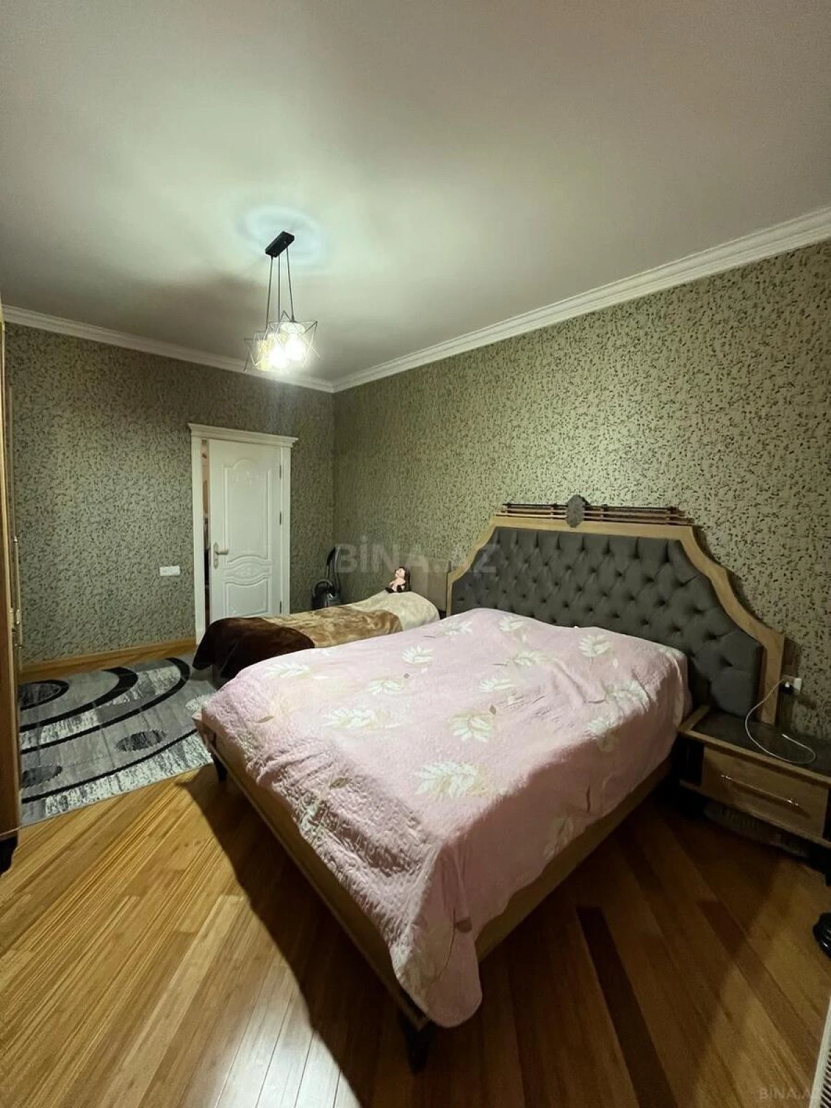 Satılır 4 otaqlı həyət evi 200 m²