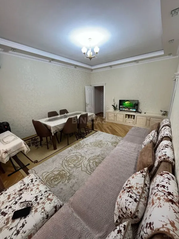 Satılır 4 otaqlı həyət evi 200 m²