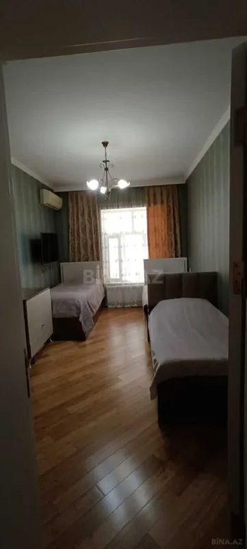 Satılır 4 otaqlı həyət evi 200 m²