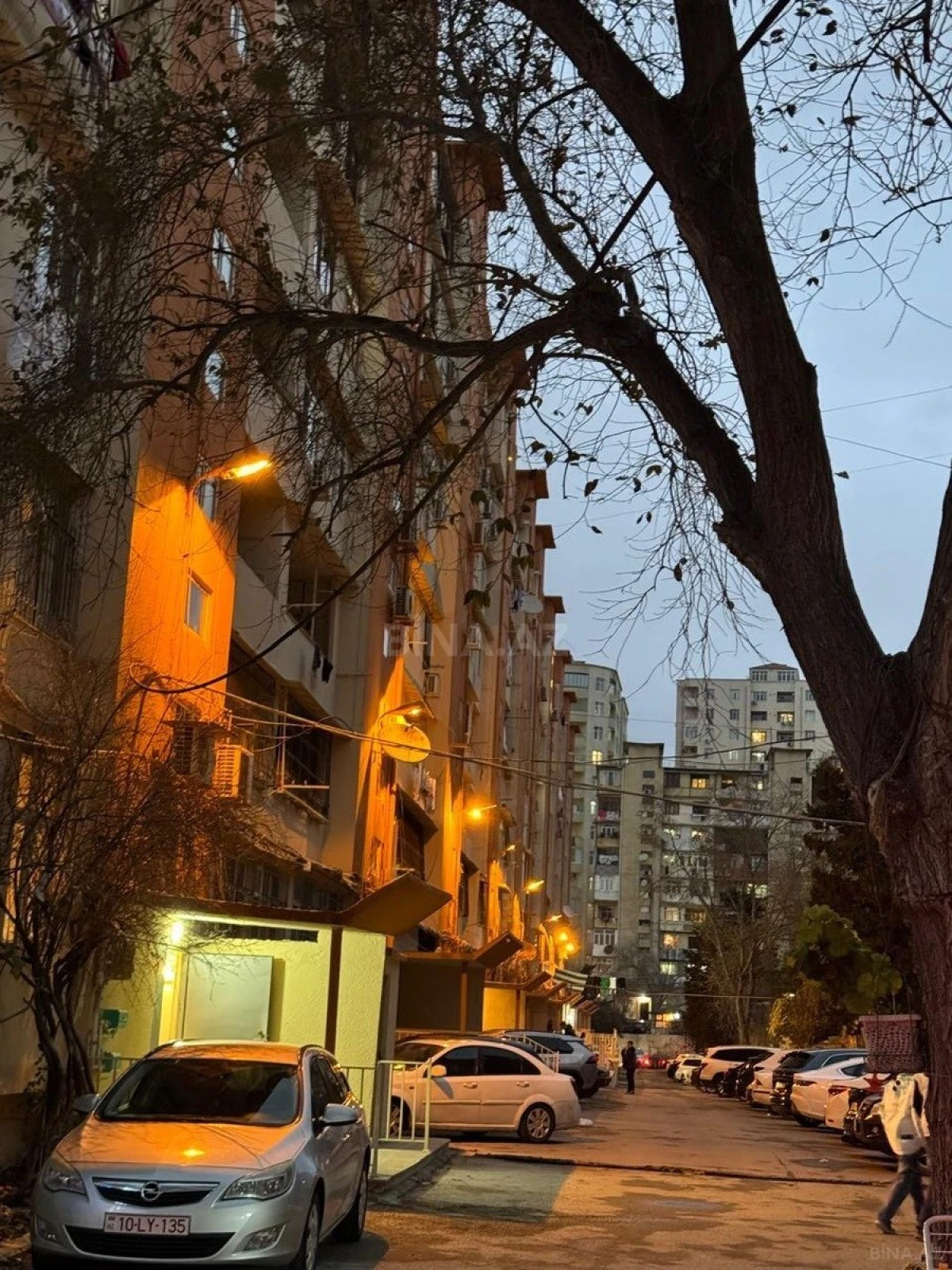 Satılır 4 otaqlı mənzil 85 m²