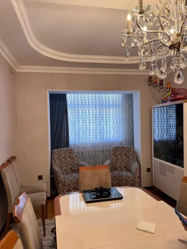 Satılır 4 otaqlı mənzil 85 m²