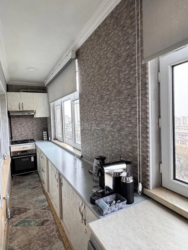Satılır 4 otaqlı mənzil 85 m²