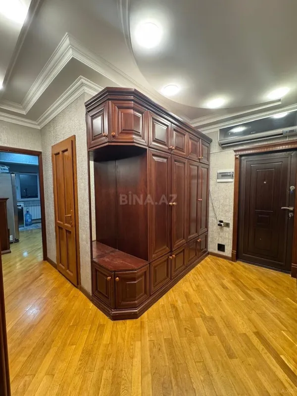 Satılır 4 otaqlı mənzil 85 m²