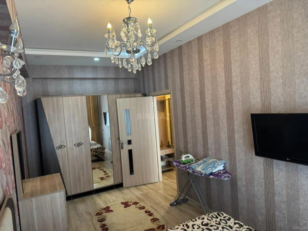 Kirayə verilir 2 otaqlı mənzil 65 m²