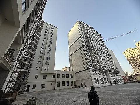 Satılır 2 otaqlı mənzil 85 m²