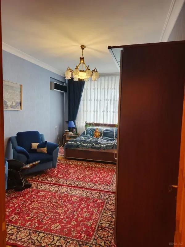Satılır 3 otaqlı mənzil 106 m²