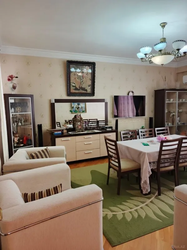 Satılır 3 otaqlı mənzil 106 m²