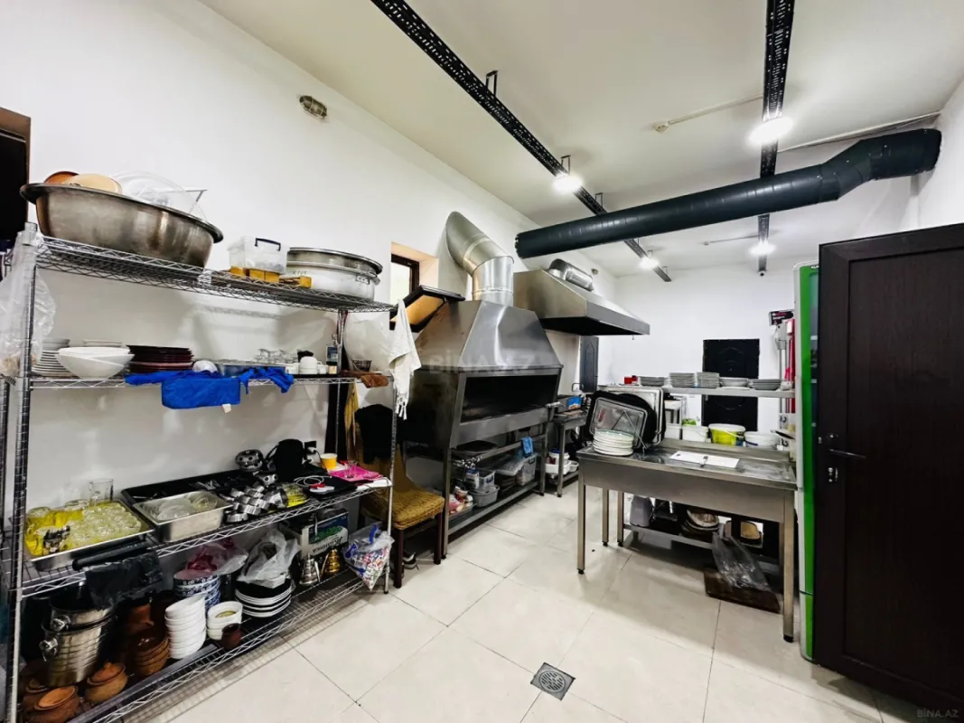 Satılır obyekt 420 m²