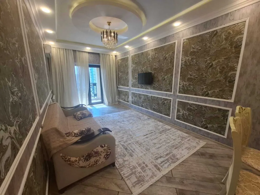 Kirayə verilir 2 otaqlı mənzil 90 m²