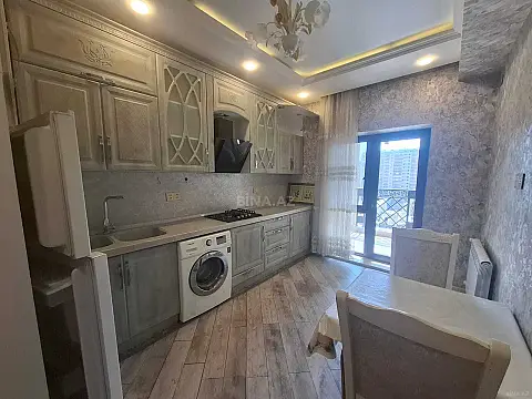 Kirayə verilir 2 otaqlı mənzil 90 m²