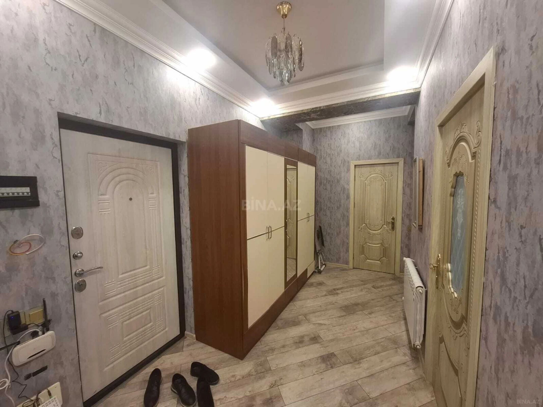 Kirayə verilir 2 otaqlı mənzil 90 m²