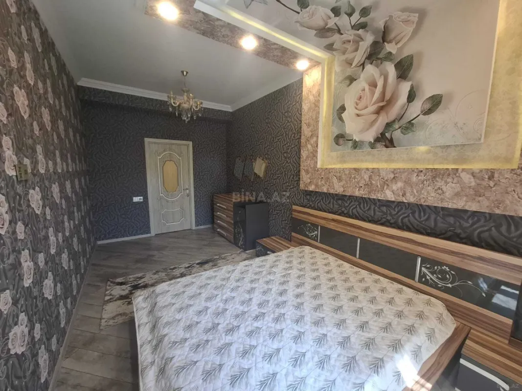 Kirayə verilir 2 otaqlı mənzil 90 m²