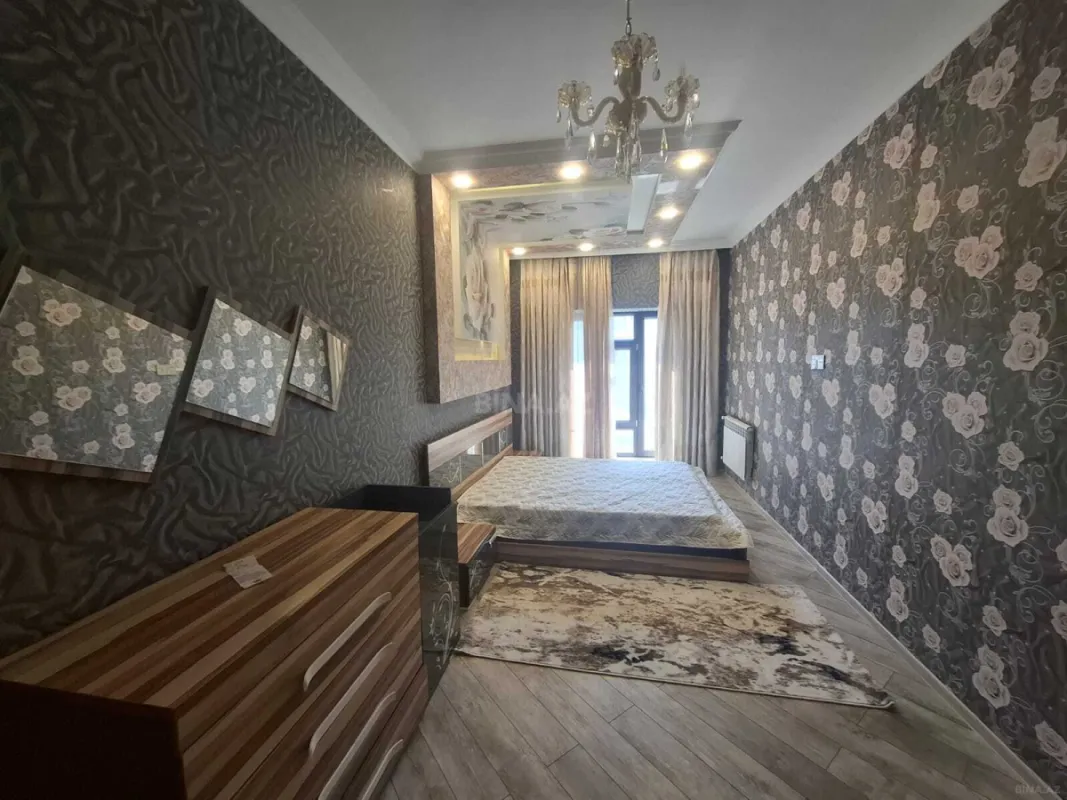 Kirayə verilir 2 otaqlı mənzil 90 m²