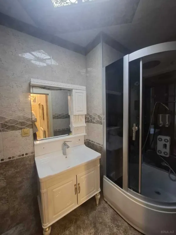 Kirayə verilir 2 otaqlı mənzil 90 m²