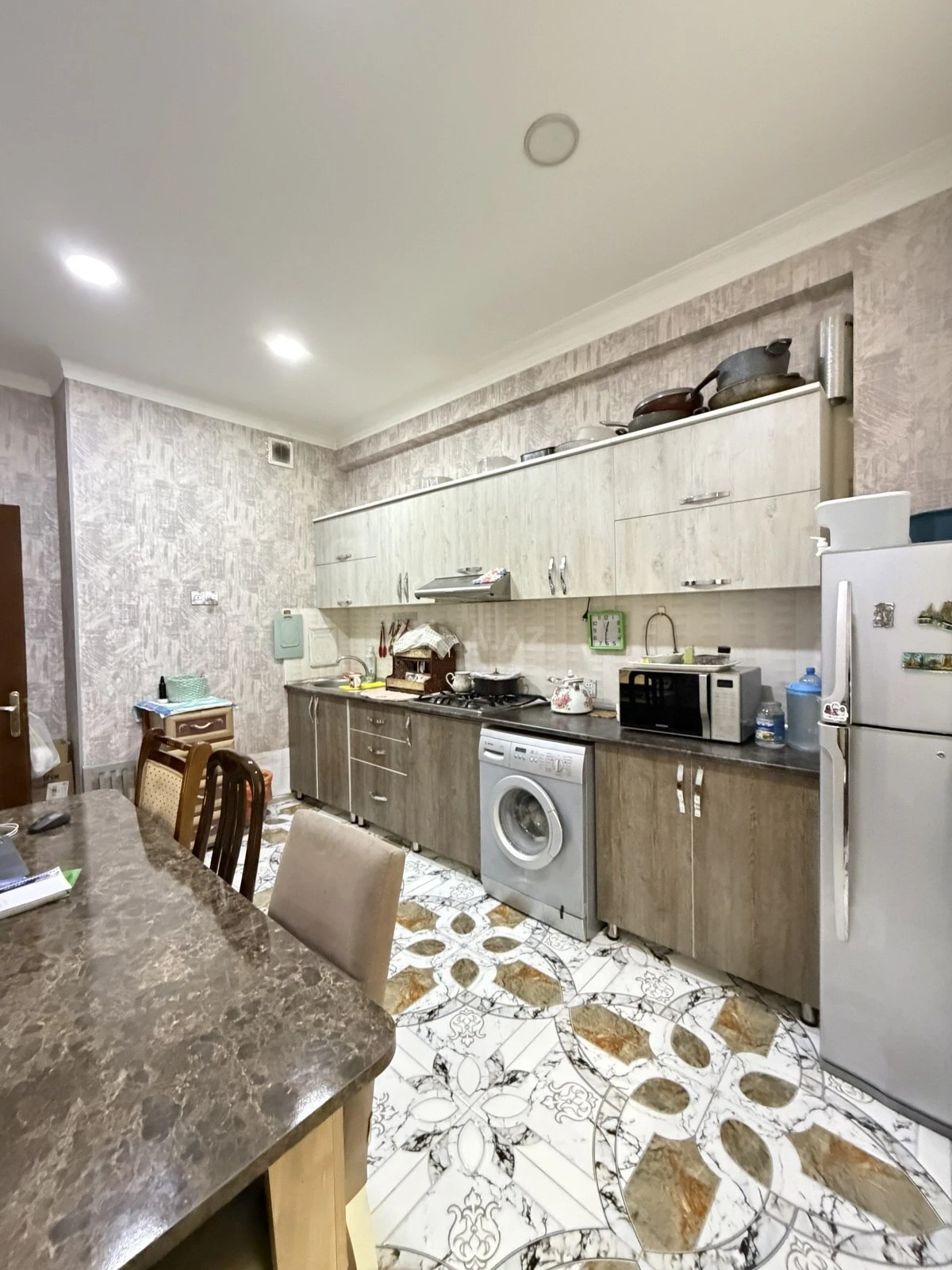 Satılır 2 otaqlı mənzil 80 m²