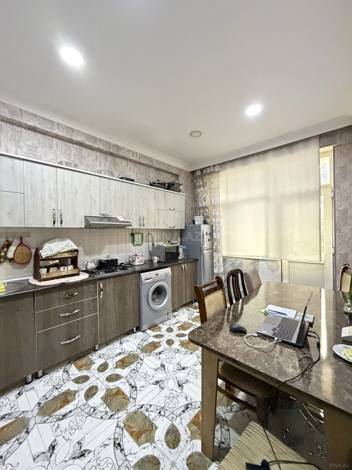 Satılır 2 otaqlı mənzil 80 m²