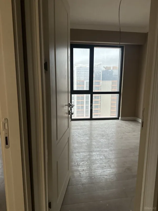 Satılır 3 otaqlı mənzil 105 m²