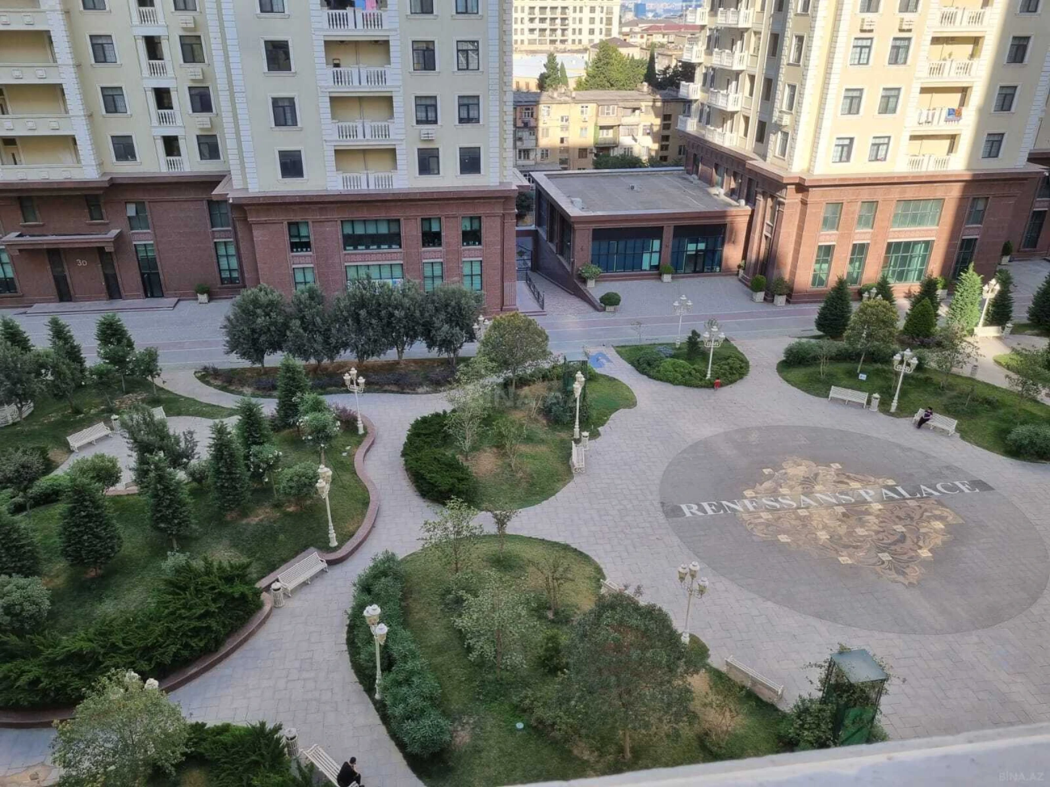 Satılır 2 otaqlı mənzil 91 m²