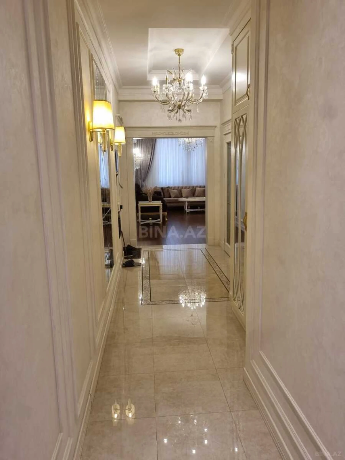 Satılır 2 otaqlı mənzil 91 m²