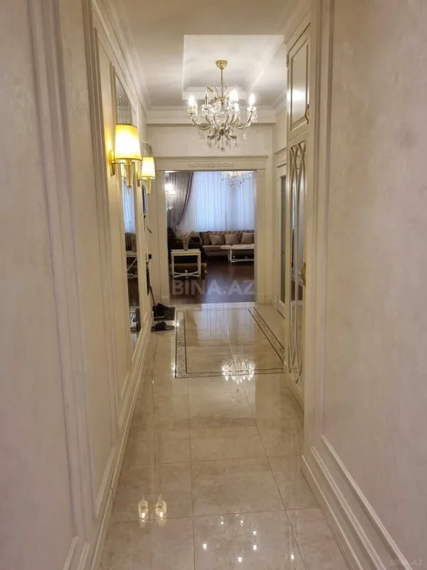 Satılır 2 otaqlı mənzil 91 m²
