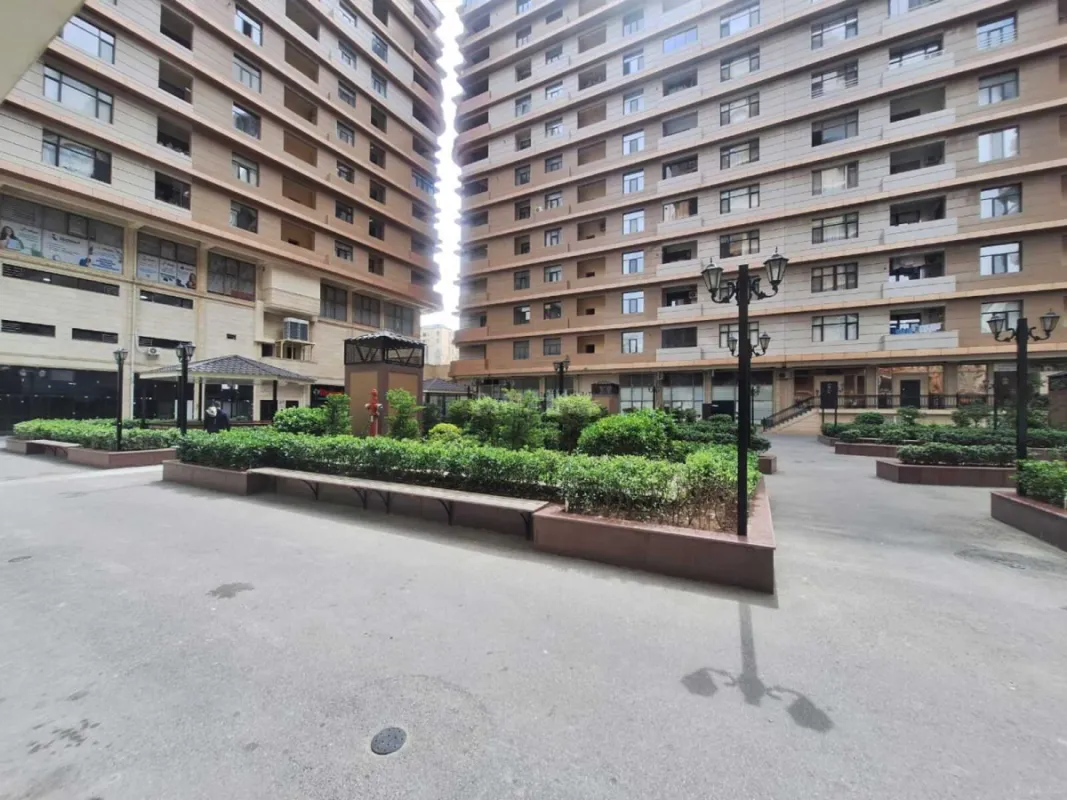 Satılır 1 otaqlı mənzil 35 m²