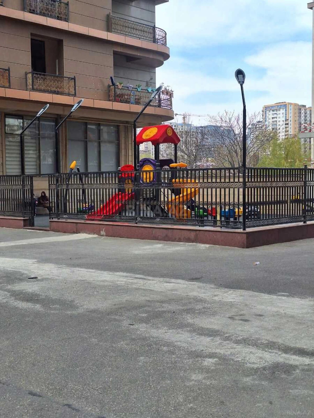 Satılır 1 otaqlı mənzil 35 m²