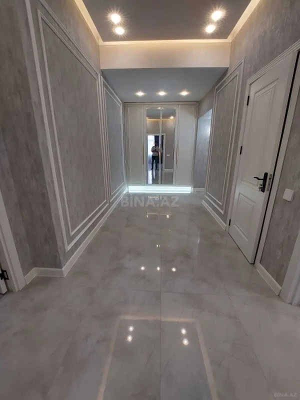 Satılır 2 otaqlı mənzil 110 m²