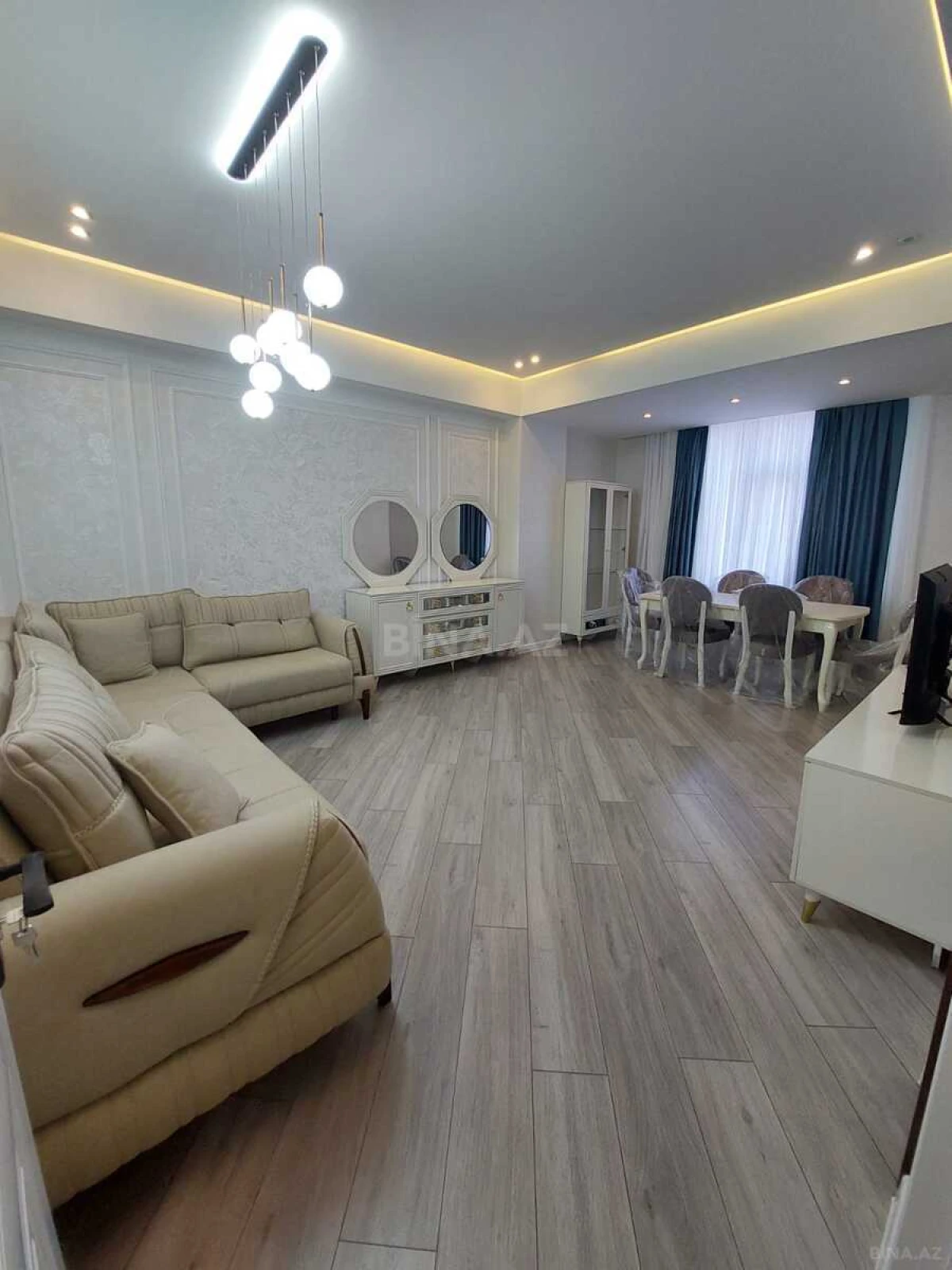 Satılır 2 otaqlı mənzil 110 m²