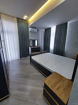 Satılır 2 otaqlı mənzil 110 m²